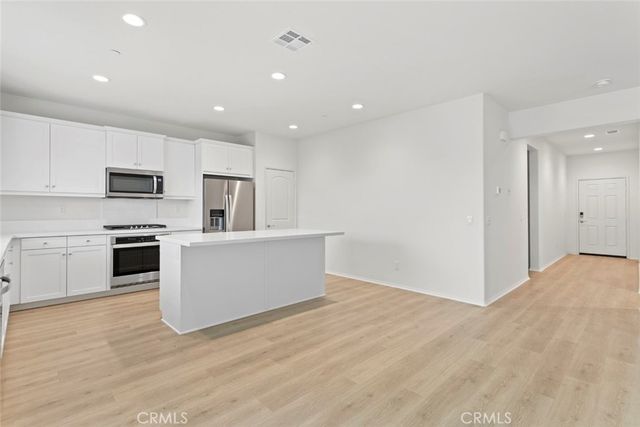 11726 Calenda Court, Victorville, CA 92392