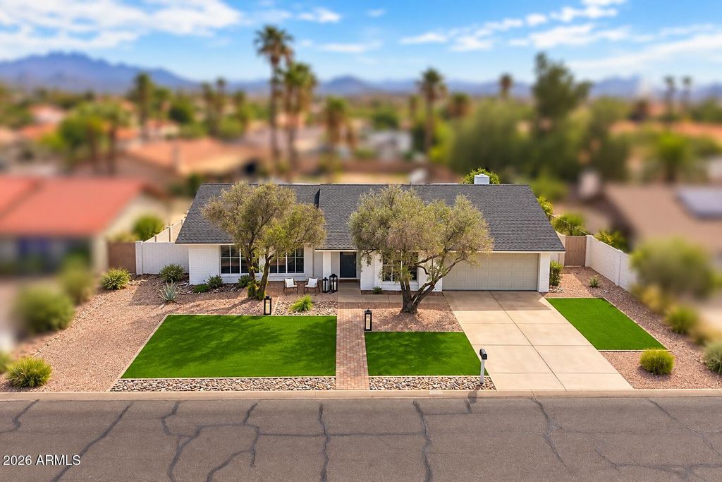 14047 N HAMPSTEAD Drive, Fountain Hills, AZ 85268 — exterior