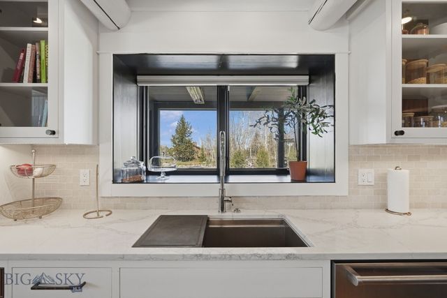 1589 Cougar Drive, Bozeman, MT 59718