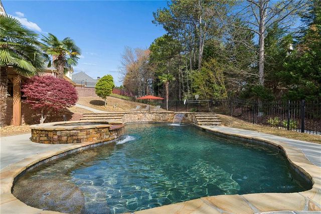 3960 Bonnett Creek Lane, Hoschton, GA 30548