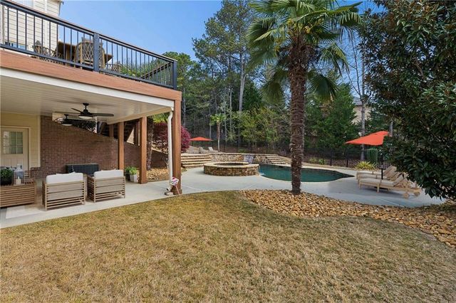 3960 Bonnett Creek Lane, Hoschton, GA 30548