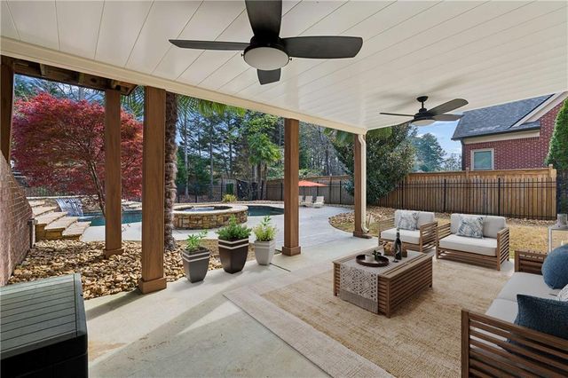 3960 Bonnett Creek Lane, Hoschton, GA 30548