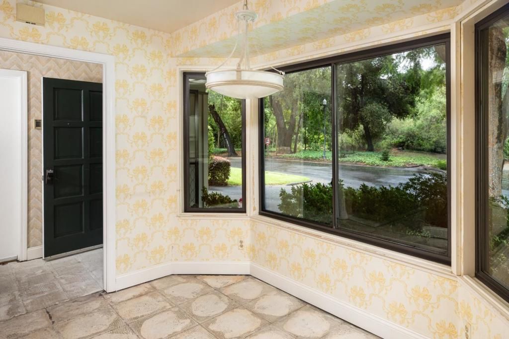Image 6 of property listing at 37 Deep Well Lane, Los Altos, CA 94022