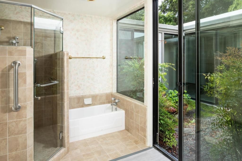 Image 8 of property listing at 37 Deep Well Lane, Los Altos, CA 94022