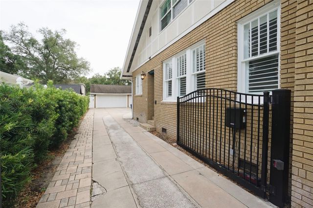 4108 W AZEELE STREET, Tampa, FL 33609