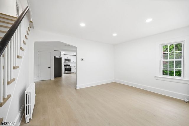 89 High St, Newton Town, NJ 07860