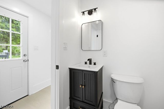 89 High St, Newton Town, NJ 07860