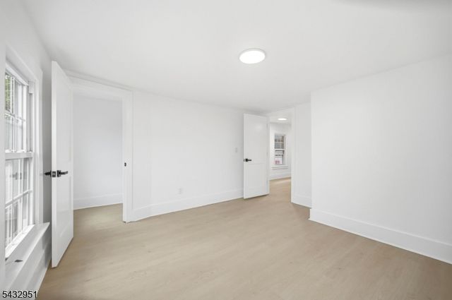 89 High St, Newton Town, NJ 07860