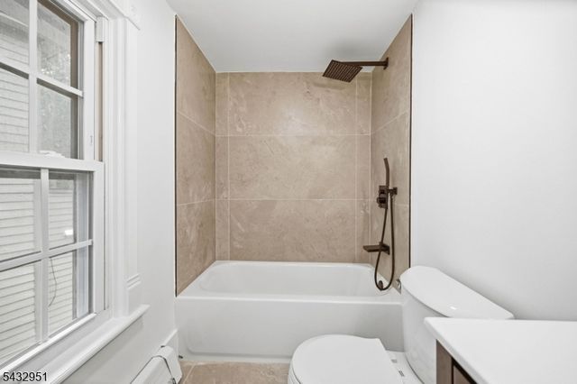 89 High St, Newton Town, NJ 07860