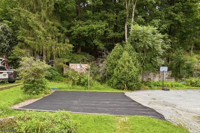 89 High St, Newton Town, NJ 07860