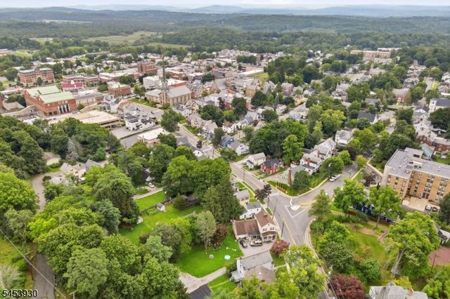 89 High St, Newton Town, NJ 07860
