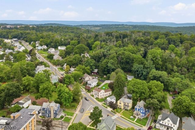 89 High St, Newton Town, NJ 07860