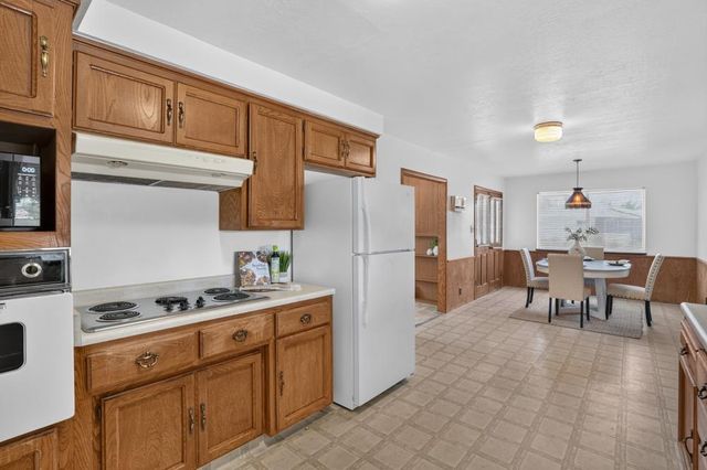 7335 Lindale Dr, Sacramento, CA 95828