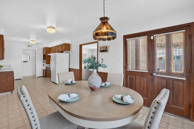 7335 Lindale Dr, Sacramento, CA 95828