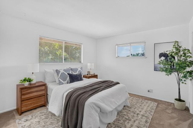 7335 Lindale Dr, Sacramento, CA 95828