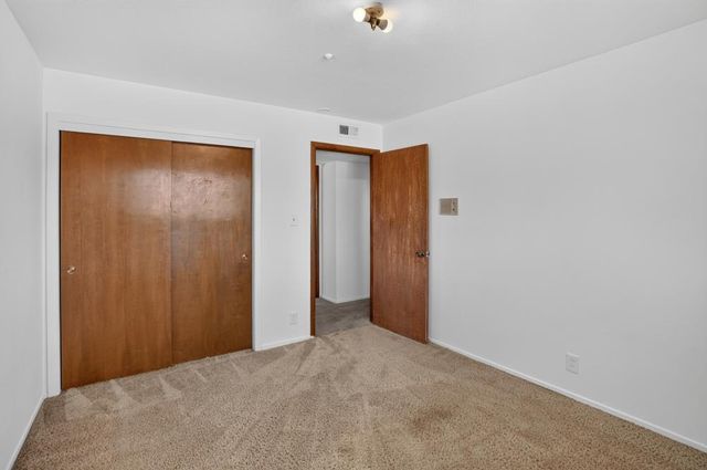 7335 Lindale Dr, Sacramento, CA 95828