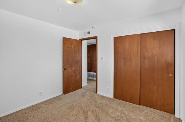 7335 Lindale Dr, Sacramento, CA 95828