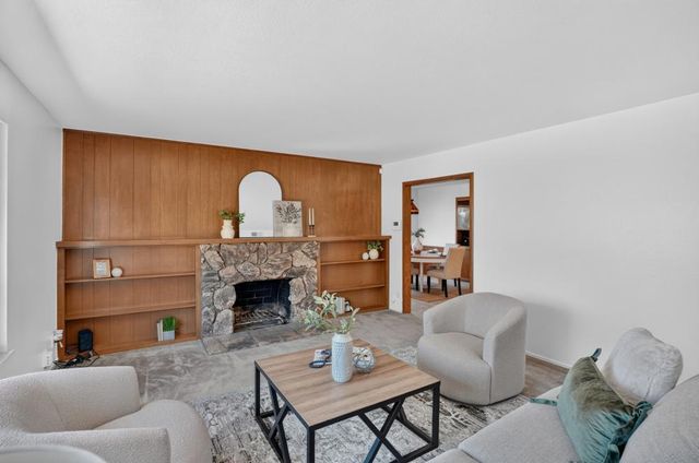 7335 Lindale Dr, Sacramento, CA 95828