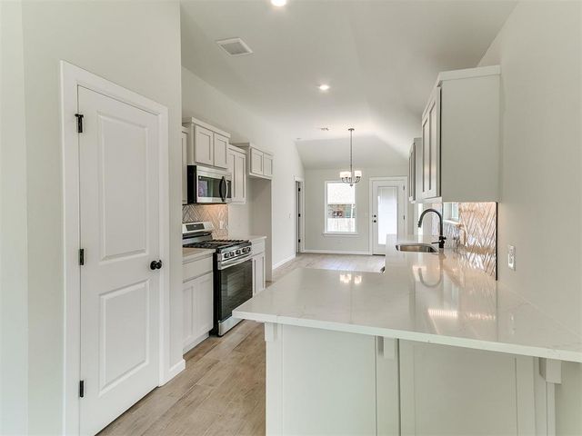1105 SW 139th Terrace, Oklahoma City, OK 73170
