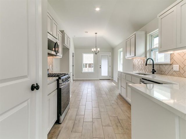 1105 SW 139th Terrace, Oklahoma City, OK 73170