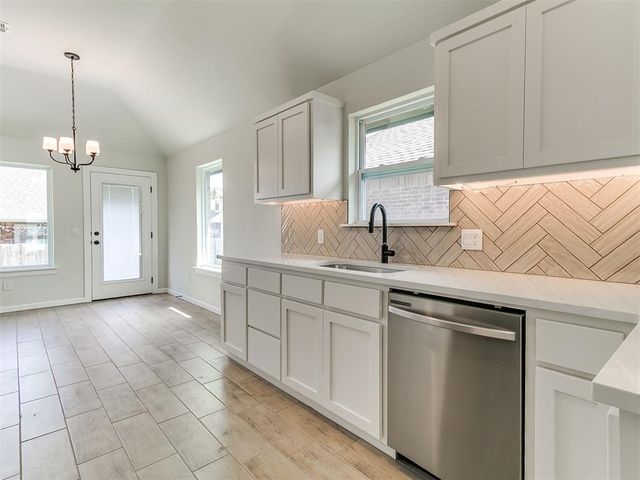 1105 SW 139th Terrace, Oklahoma City, OK 73170