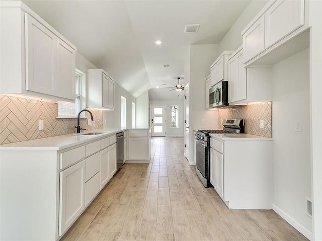 1105 SW 139th Terrace, Oklahoma City, OK 73170