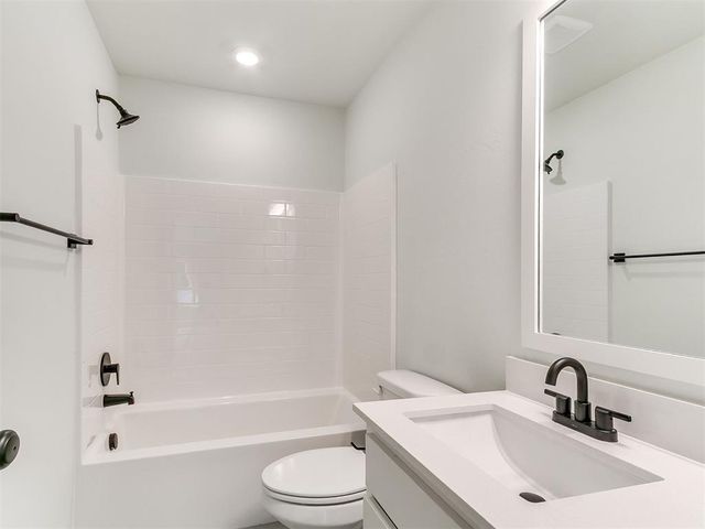 1105 SW 139th Terrace, Oklahoma City, OK 73170
