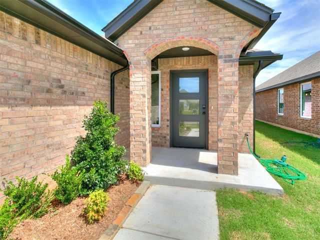 1105 SW 139th Terrace, Oklahoma City, OK 73170