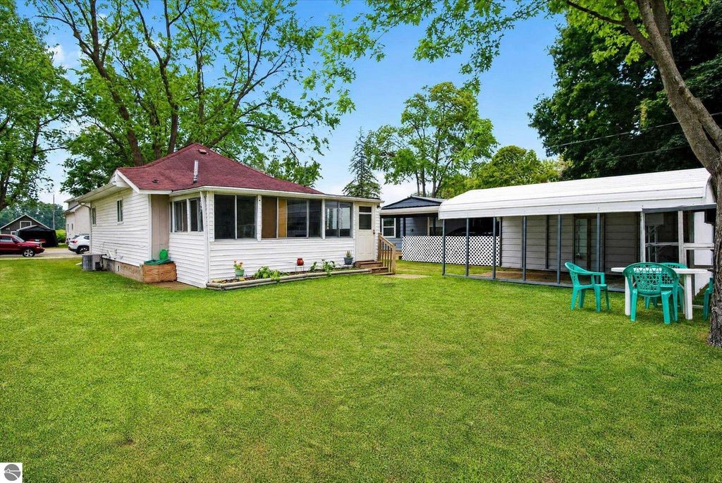 Image 26 of property listing at 1215 Rosedale Street, Alma, MI 48801