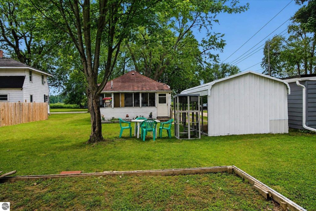 Image 29 of property listing at 1215 Rosedale Street, Alma, MI 48801