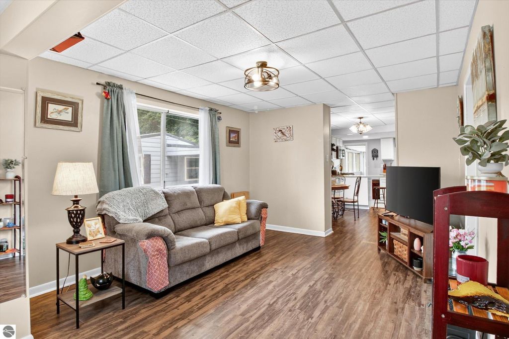 Image 7 of property listing at 1215 Rosedale Street, Alma, MI 48801