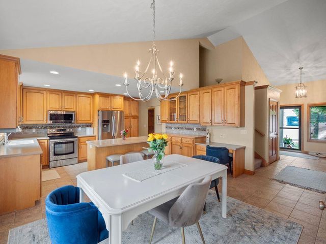 2703 E CORRIDOR DRIVE, Appleton, WI 54913
