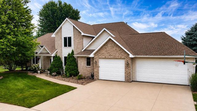 2703 E CORRIDOR DRIVE, Appleton, WI 54913
