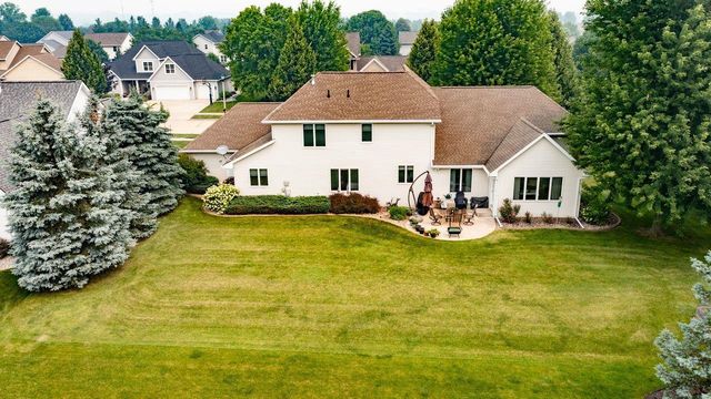 2703 E CORRIDOR DRIVE, Appleton, WI 54913