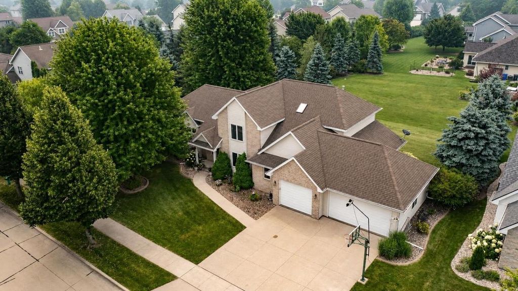 2703 E CORRIDOR DRIVE, Appleton, WI 54913