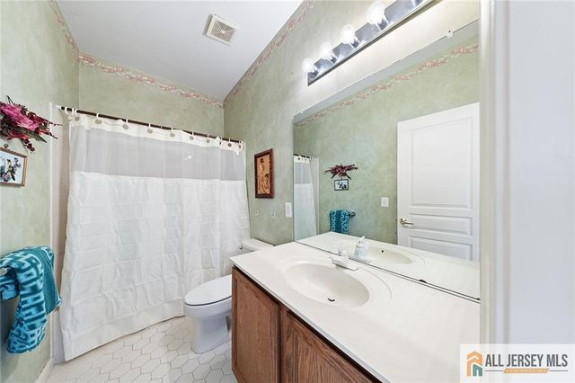 527 Harrier Drive 527, Monroe, NJ 08831