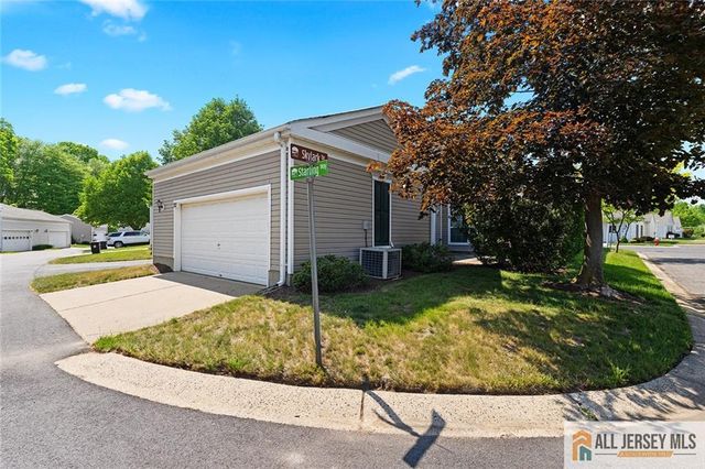 527 Harrier Drive 527, Monroe, NJ 08831