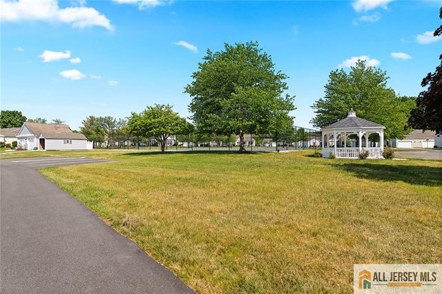 527 Harrier Drive 527, Monroe, NJ 08831