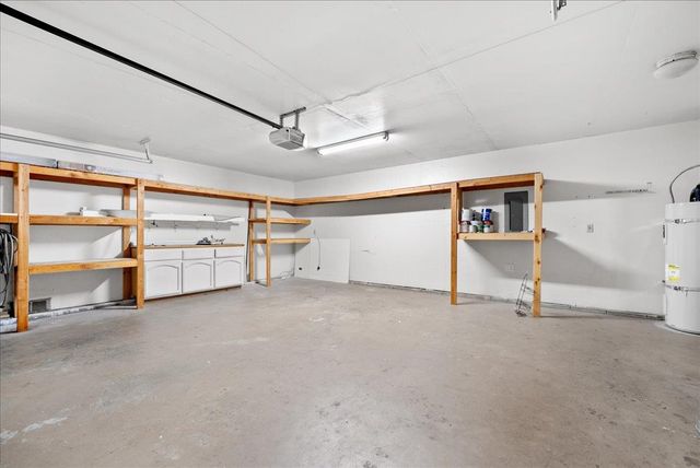 115 Valley Oak Dr, Roseville, CA 95678