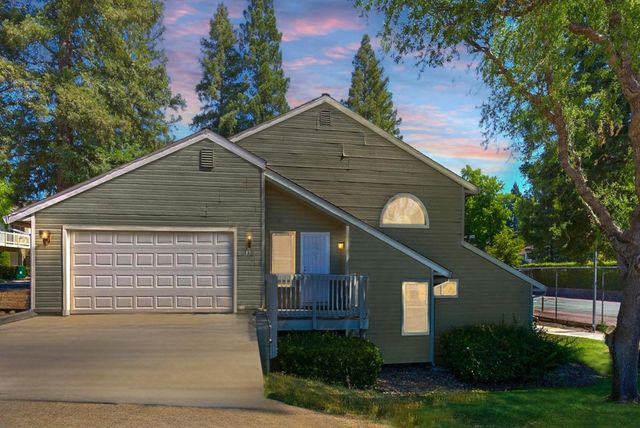 115 Valley Oak Dr, Roseville, CA 95678