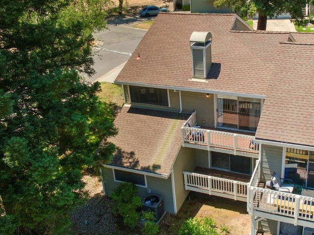 115 Valley Oak Dr, Roseville, CA 95678