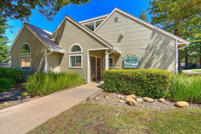 115 Valley Oak Dr, Roseville, CA 95678