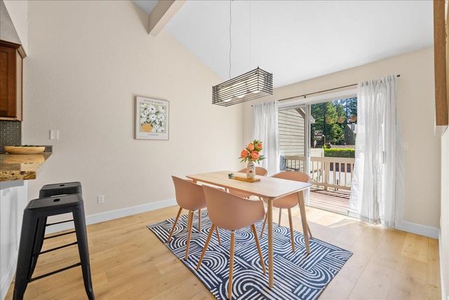 115 Valley Oak Dr, Roseville, CA 95678