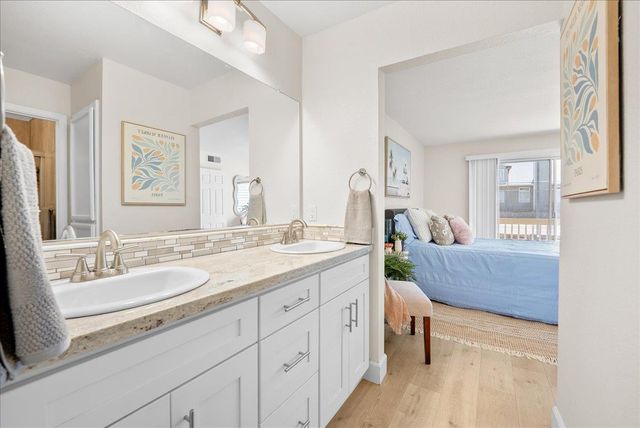 115 Valley Oak Dr, Roseville, CA 95678