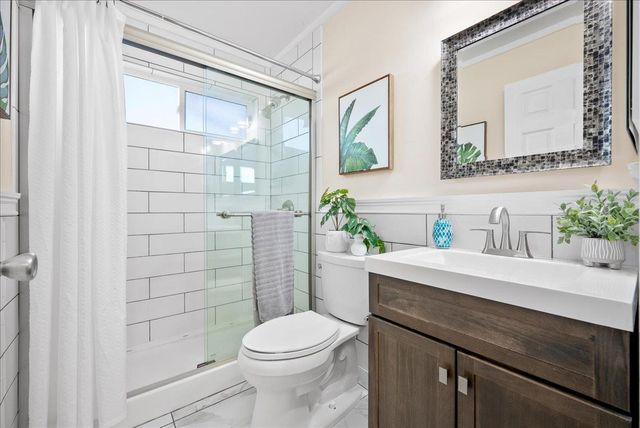 115 Valley Oak Dr, Roseville, CA 95678