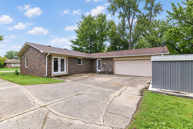 560 Margueritta Court, Greenwood, IN 46143
