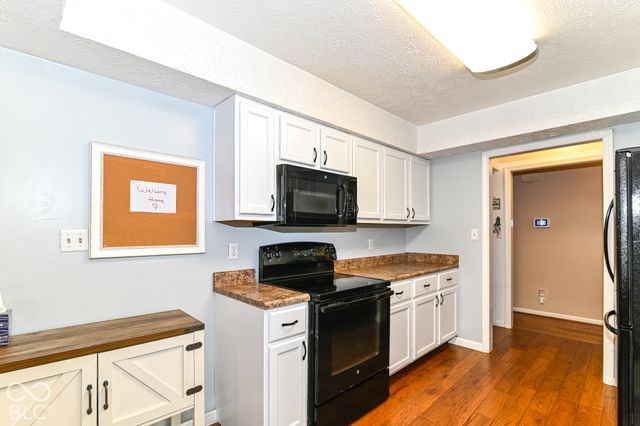 560 Margueritta Court, Greenwood, IN 46143
