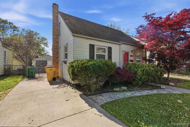 22413 Cushing Avenue, Eastpointe, MI 48021