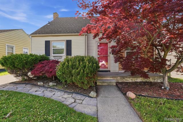 22413 Cushing Avenue, Eastpointe, MI 48021