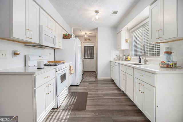 190 Kipling Way, Riverdale, GA 30274